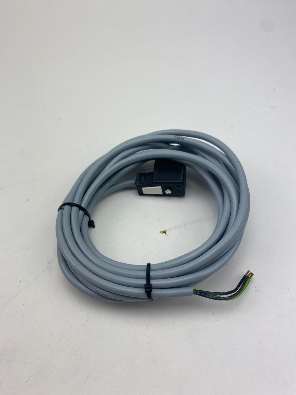 FESTO KMV-1-24-5-LED 30941  Ca.5M