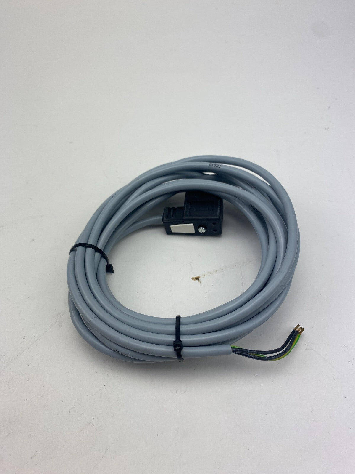FESTO KMV-1-24-5-LED 30941  Ca.5M