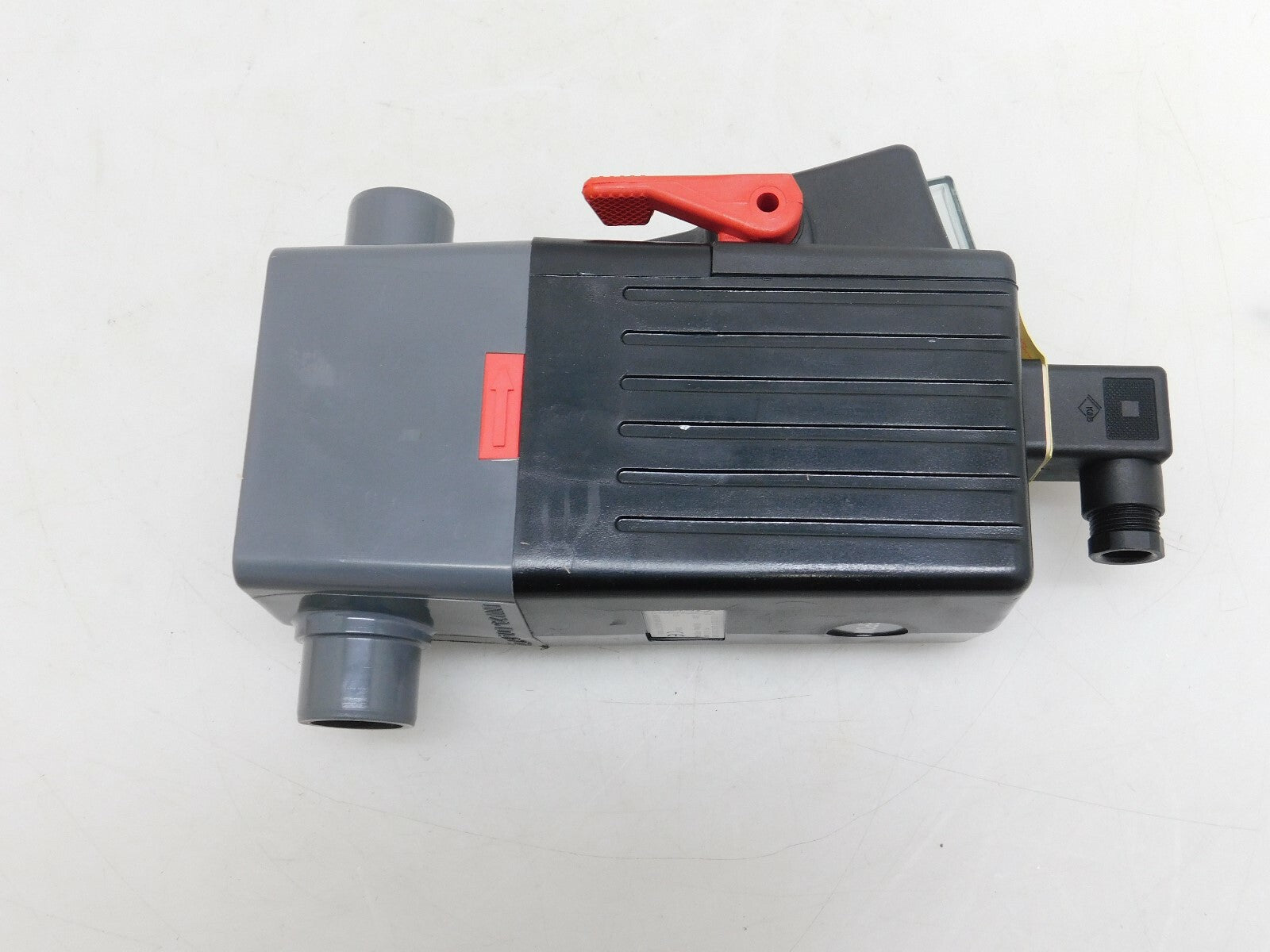 Gemü Magnetventil 225 25D 0 114123050/60    6 bar