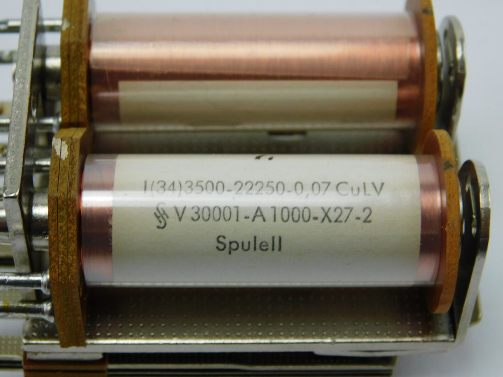 Siemens Relais V 30001-A 1000-X27-2 Spulell