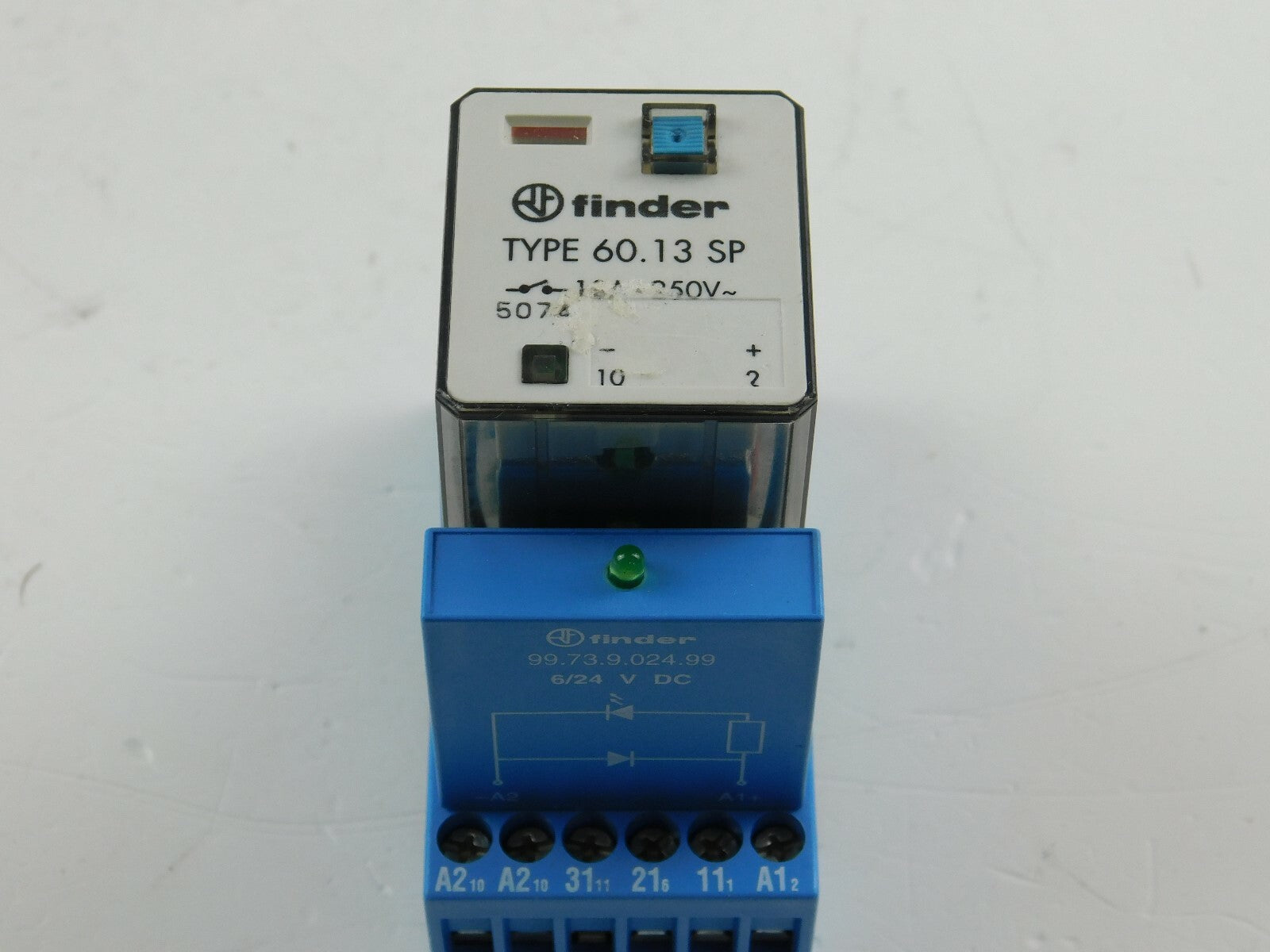 Finder Relais Type 60.13 SP 10A  + Sockel 90.72 + 99.73.9.024.99 ** 3 Stück **