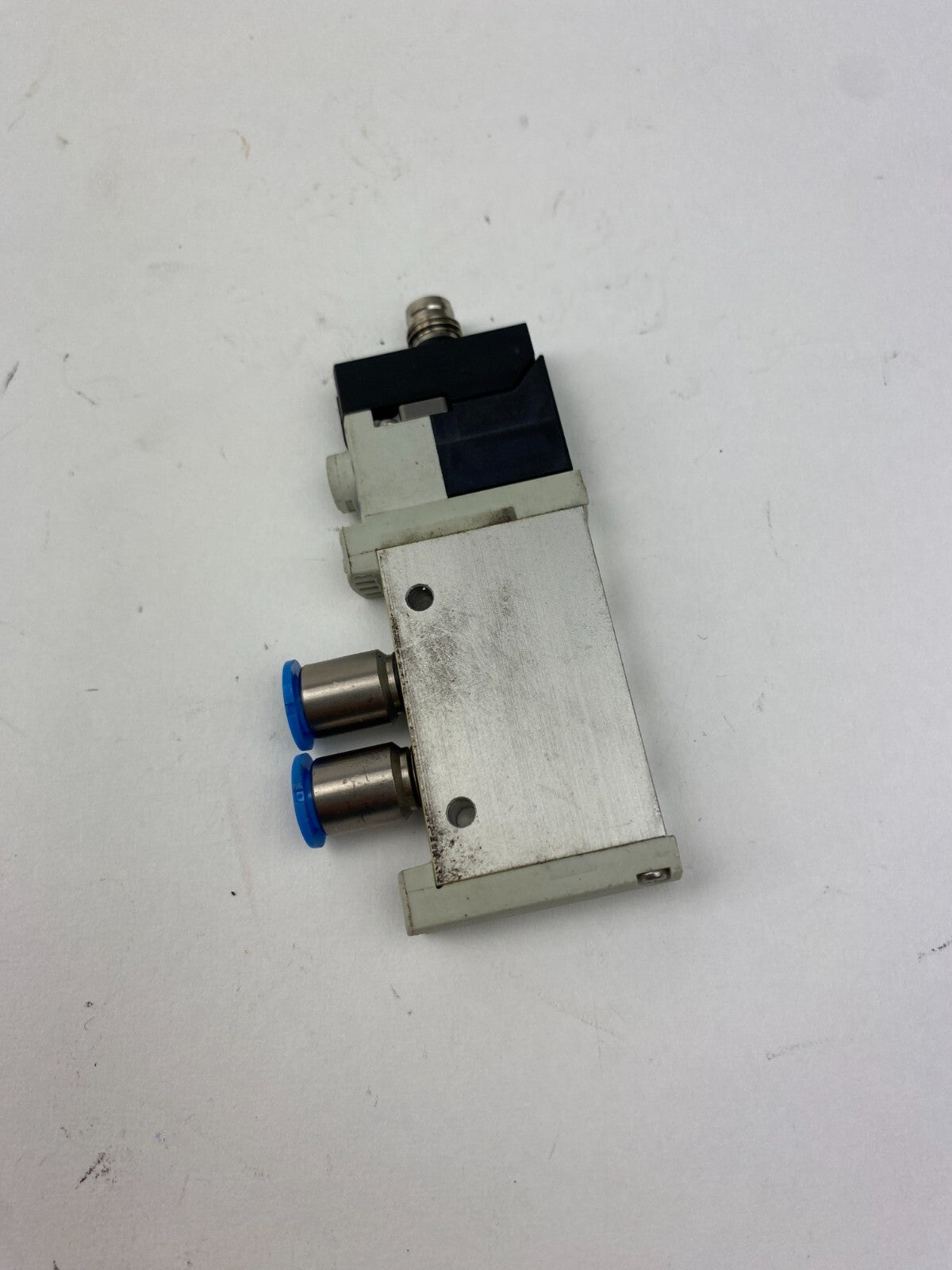 FESTO VUVG-L10-M52-RT-M5-1P3+VAVE-L1-1VR8-LP
