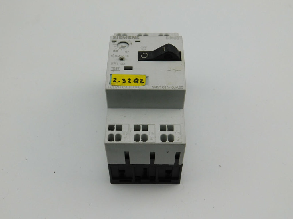  SIEMENS SIRIUS  Motorschutzschalter  3RV1011-0JA20