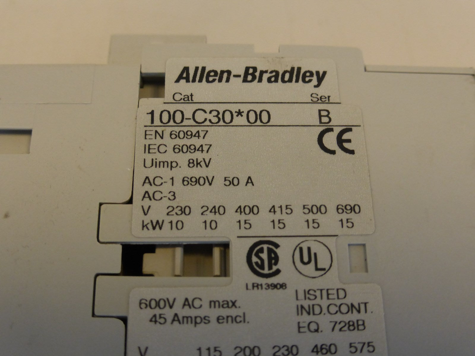 Allen Bradley 100-C30*00 B