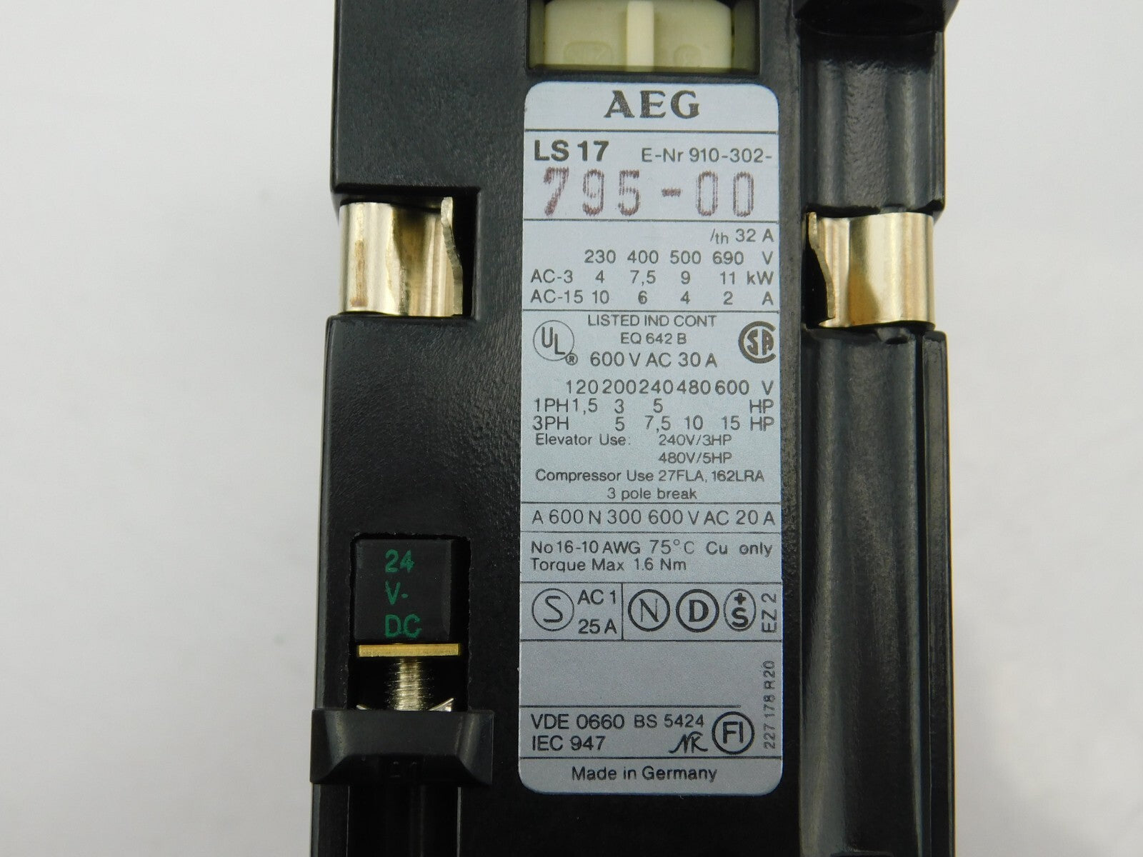 AEG LS17 910-302- 795-00 Gehäuse defekt