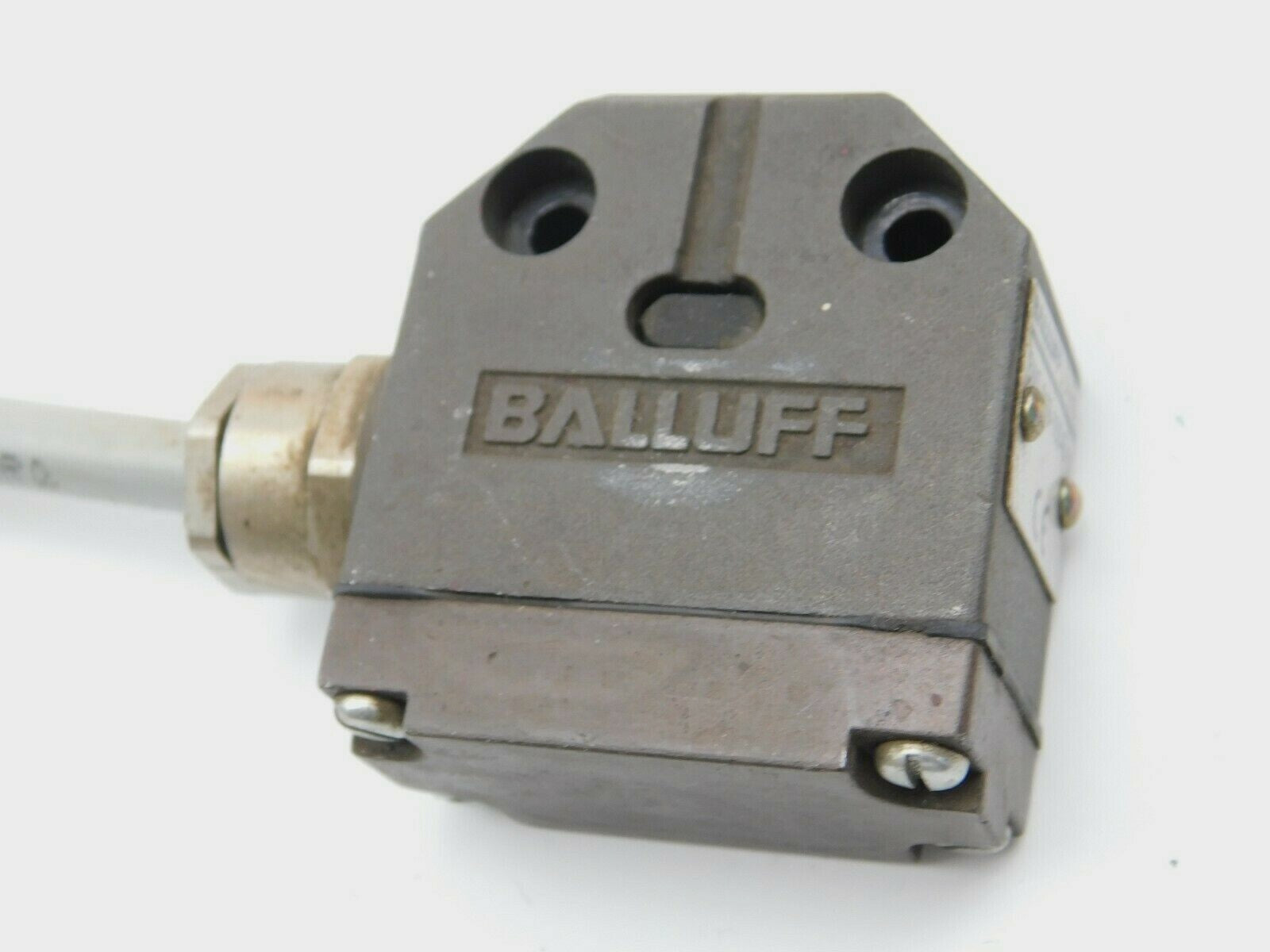 BALLUFF BNS 819-100-R-11