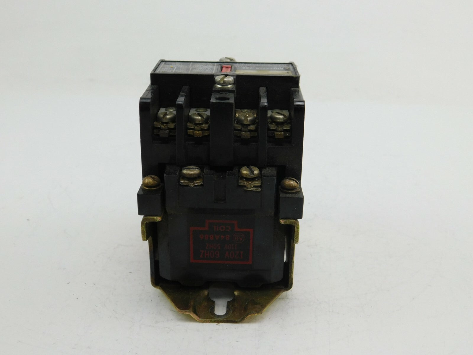 ALLEN-BRADLEY BULLETIN 700 N400A1 120V 60HZ 110V 50 HZ