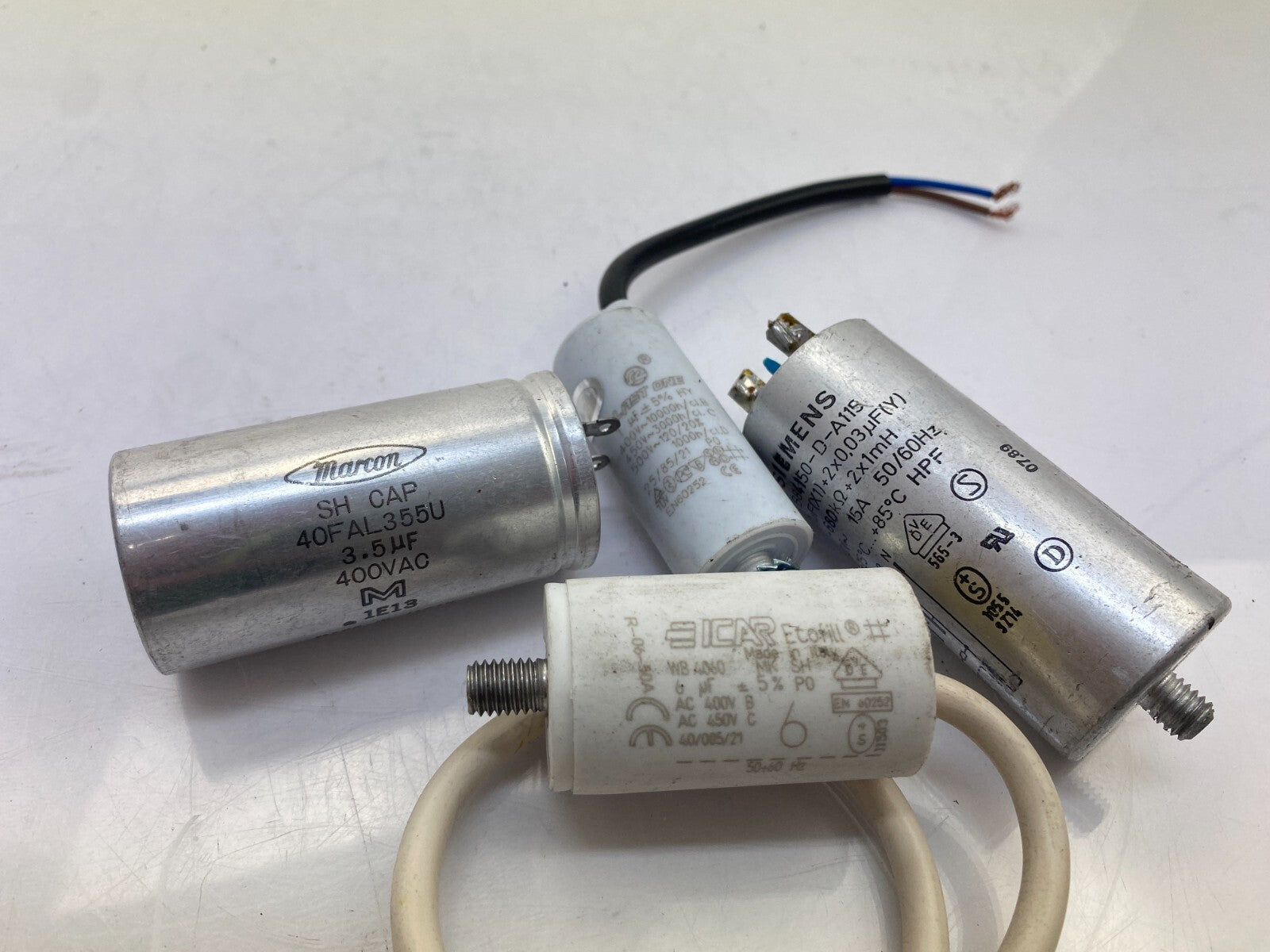 POSTEN..SIEMENS B84150-D-A 115 0,47uF(X1)+2 x 0,03 uF+Marcon 40FAL355U 3.5uF 4..