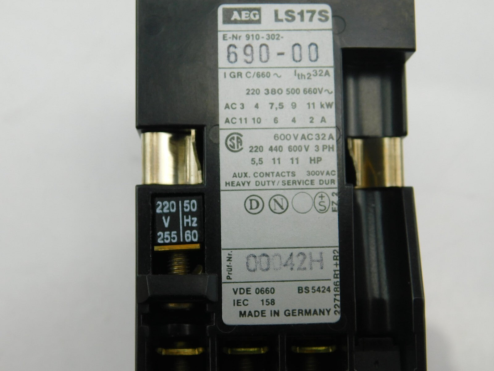 AEG Leistungsschütz LS17S 690-00 910-302