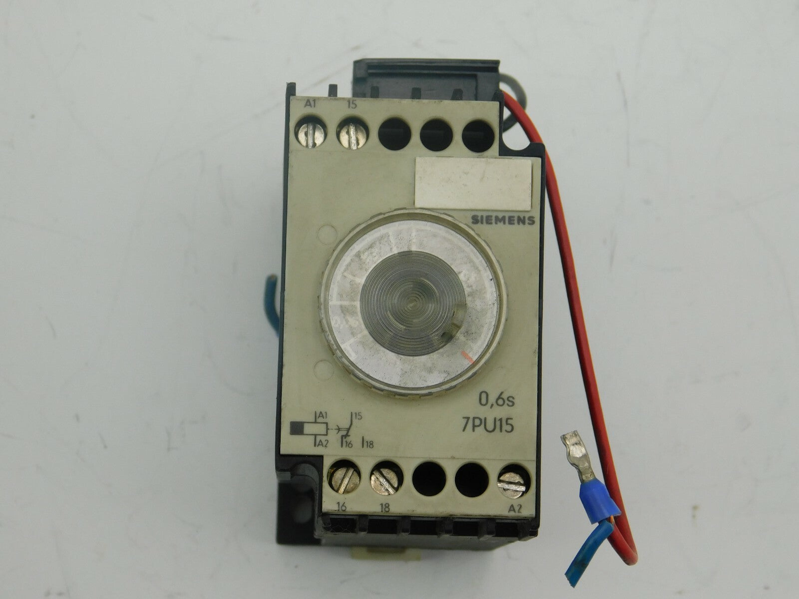 SIEMENS Zeitrelais 7PU1540-0AB30  0,6 s