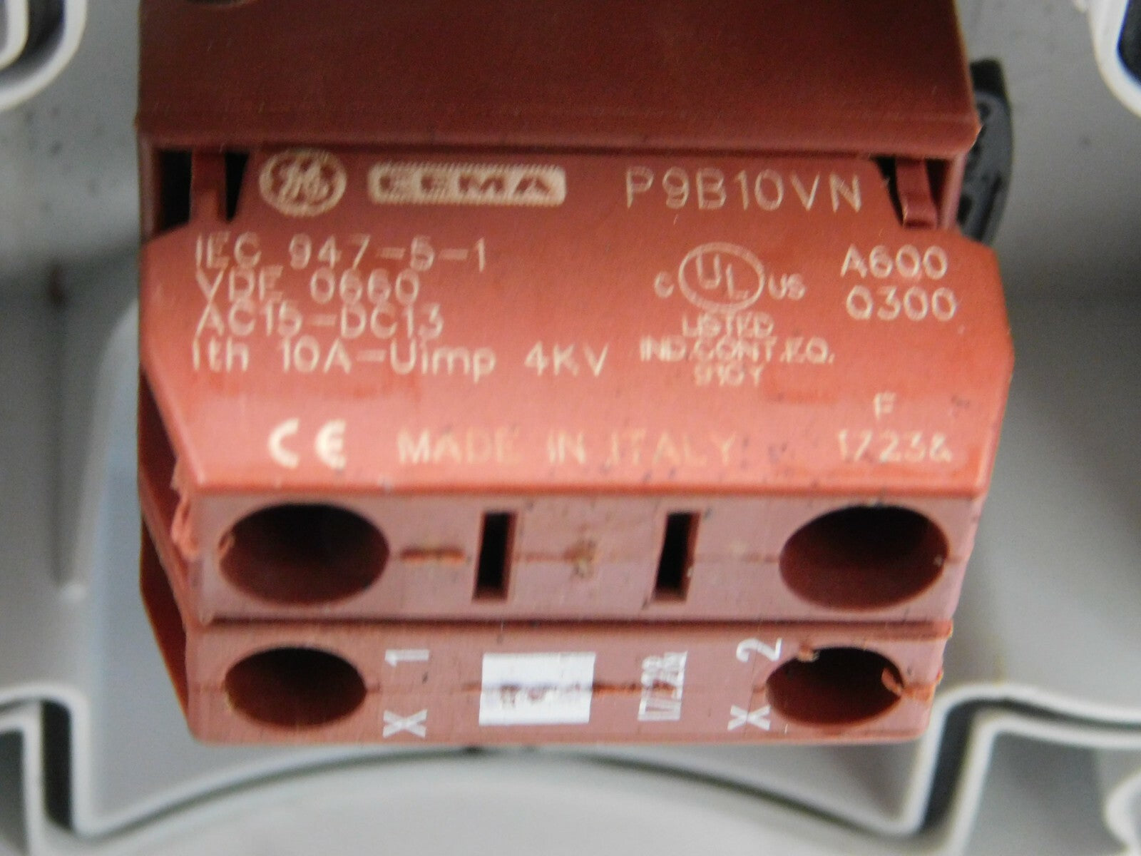 Allen Bradley 800F CEMA P9B10VN Bedienpult