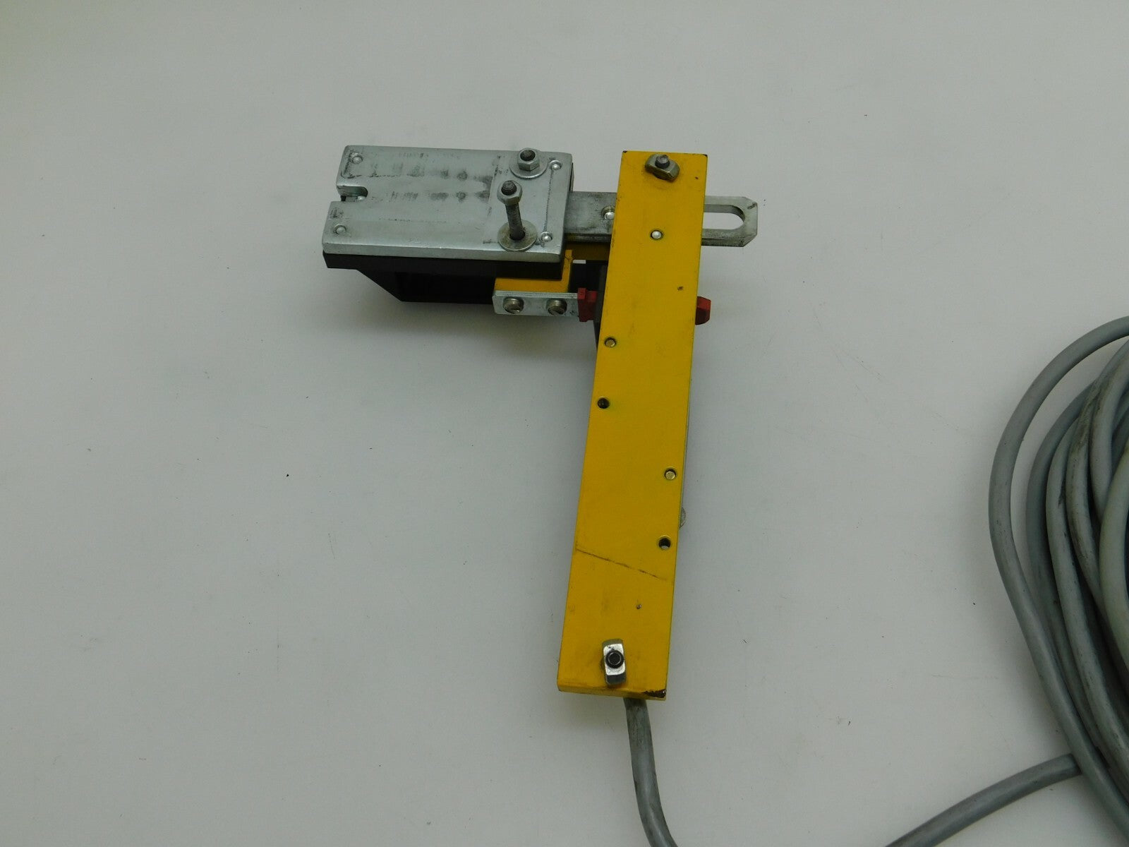 EUCHNER Safety Switch NZ1VZ-2121E-M  RIEGEL NZ_A ca.10 Meter