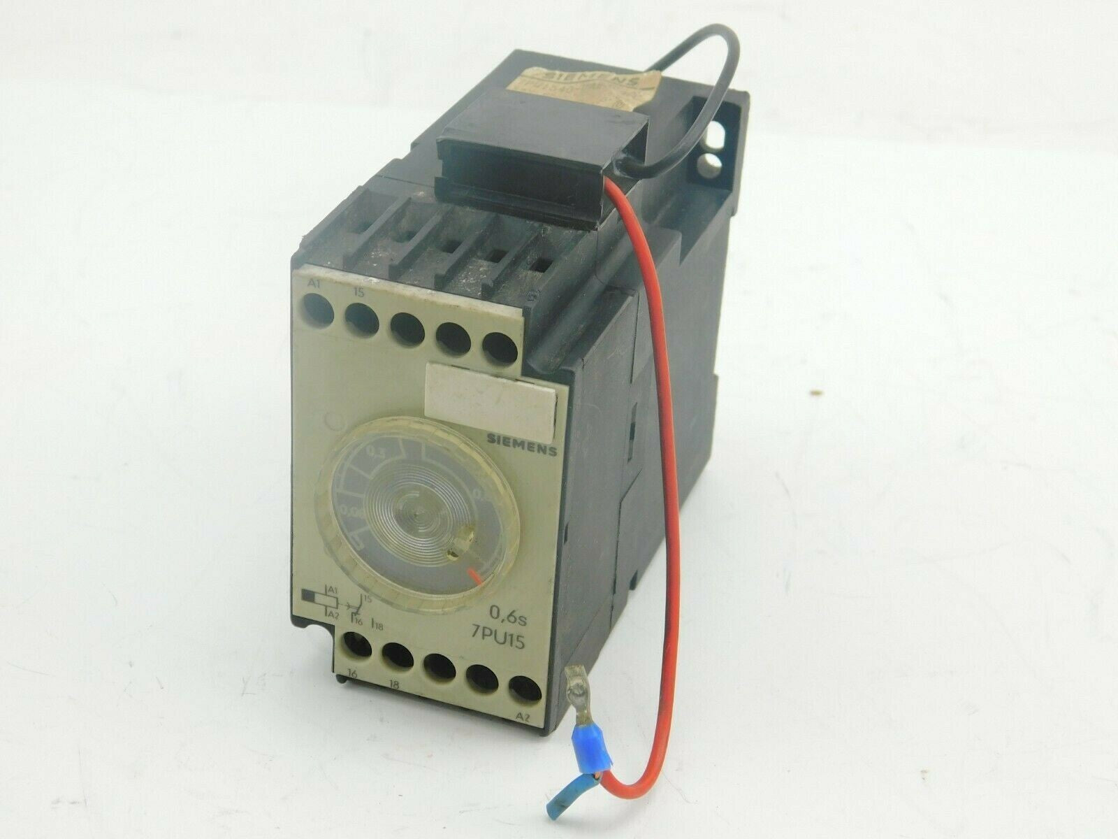SIEMENS Zeitrelais 7PU1540-0AB30  0,6 s