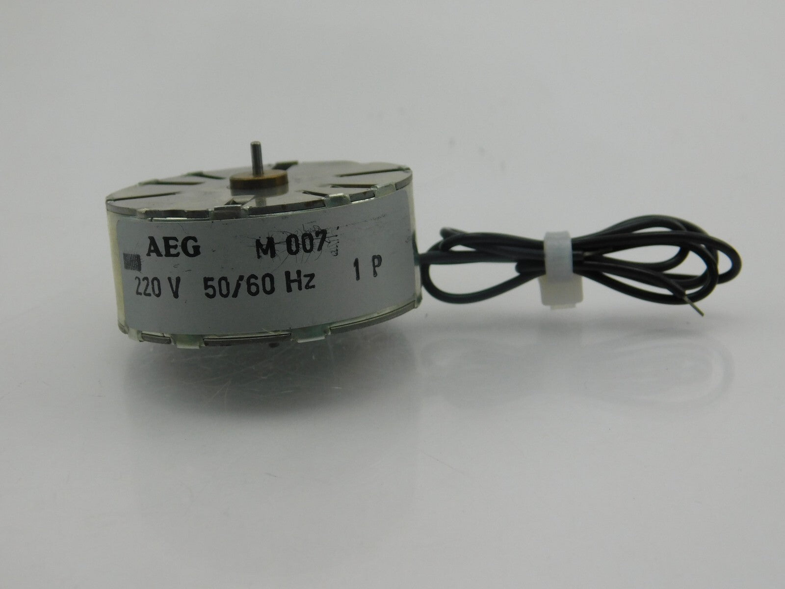 AEG M 007 220V 50/60 Hz