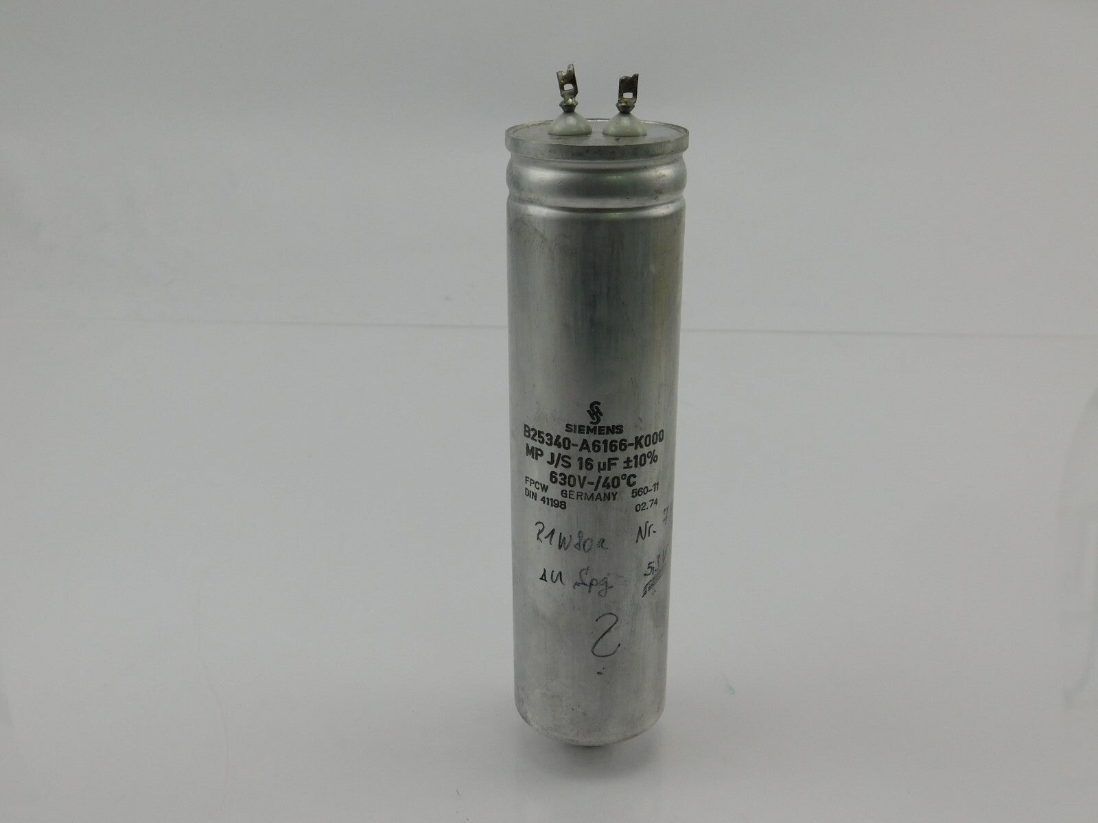 SIEMENS B25340-A6166-K000 MP J/S 16 µF+-10% 630V -/40°C