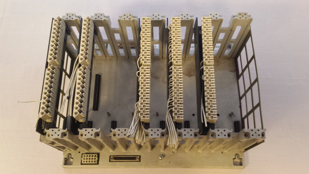 AEG Modicon AS-H819-100 RACK