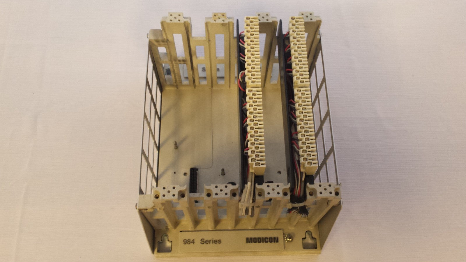 AEG Modicon AS-H810-208 RACK