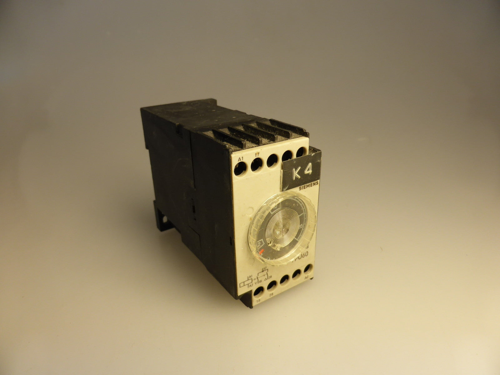 Siemens 7PU60 20s Zeitrelais
