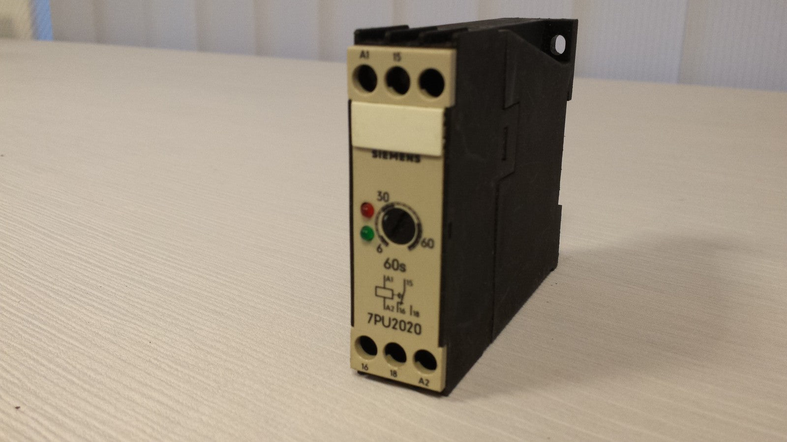 Siemens 7PU2020-2AB30
