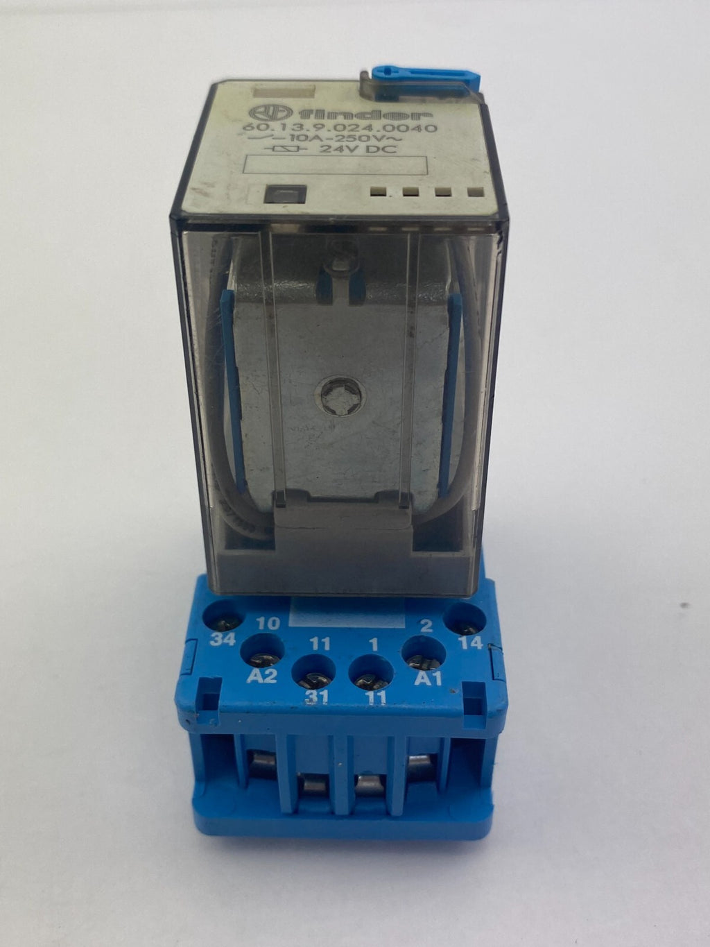 Finder 60.13.9.024.0040 -10A-250V~ 24VDC+finder -0.112 10A 400VAC