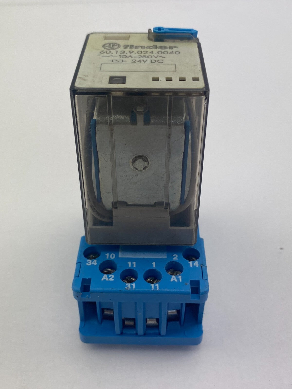 Finder 60.13.9.024.0040 -10A-250V~ 24VDC+finder -0.112 10A 400VAC
