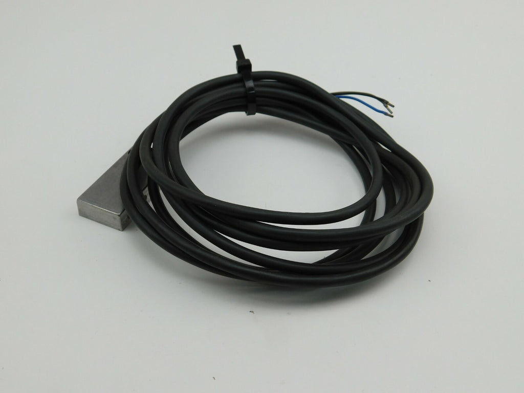 BALLUFF  Induktiver Sensor  516-347-M0-Y-PU 10...30 VDC Ca.1 Meter 