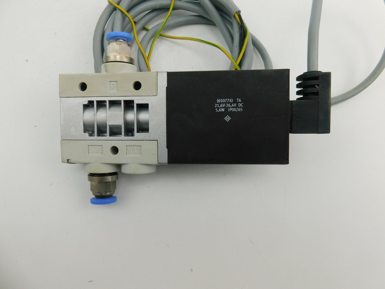 FESTO 151688 KMEB-1-24-2.5LED T913 FESTO MHE4-M1H-3/2G 1/4 525186 TN02