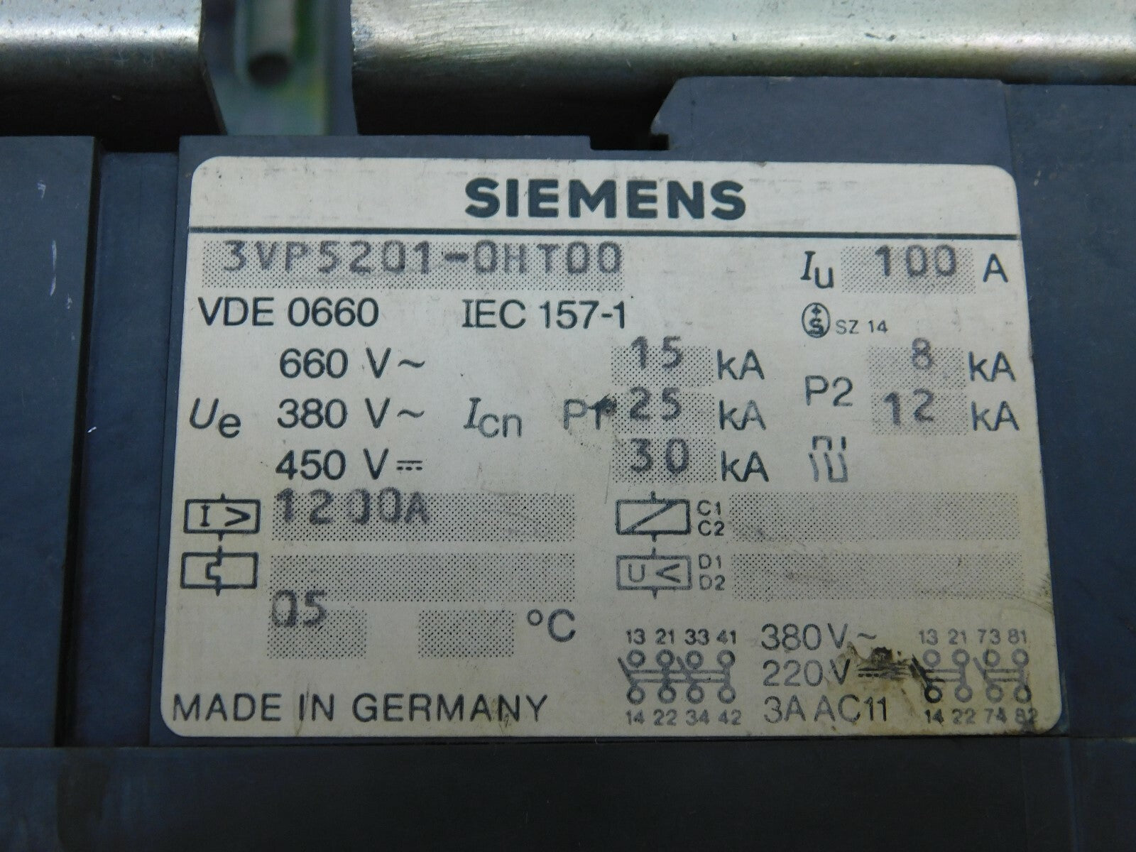 Siemens 3VP5201-0HT00 100A