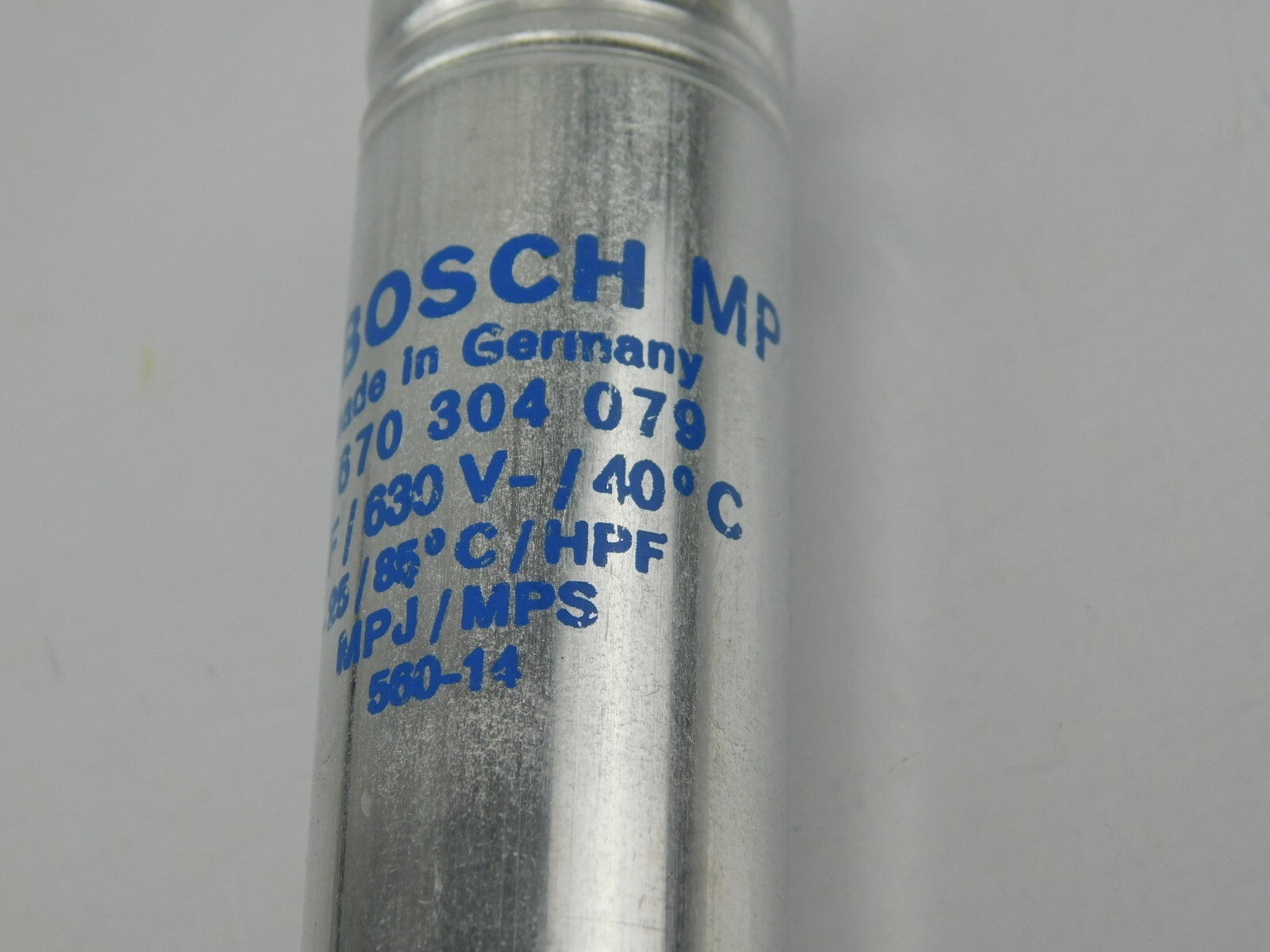 BOSCH 0 670 304 079 4µF /630V-/40°c