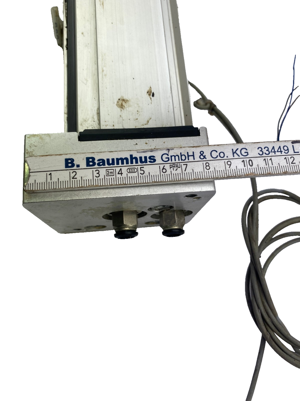 FESTO pneumatischer Linearantrieb der Baureihe DG...,