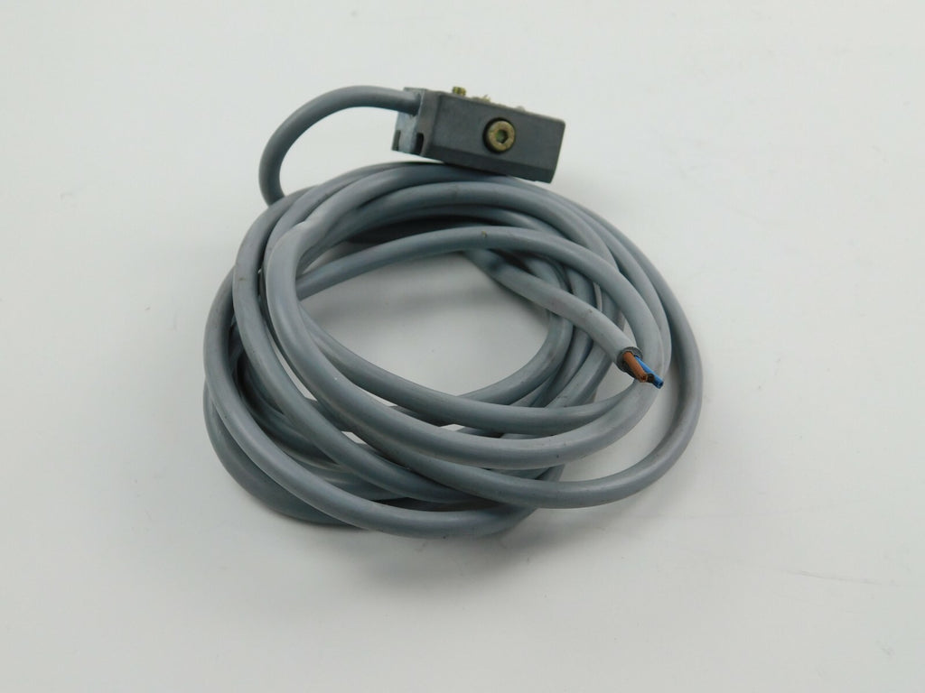 FESTO Näherungsschalter ca. 2 Meter  SME-1-LED-24 2 A 40 W 24 V