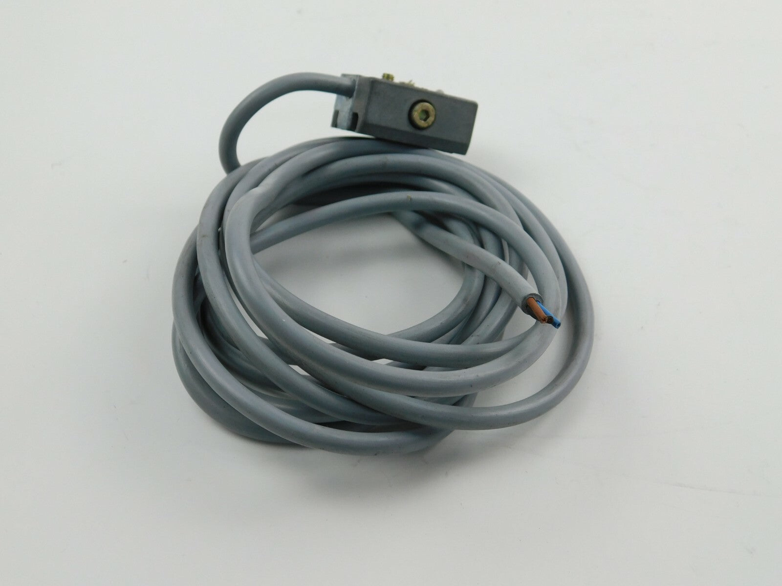 FESTO Näherungsschalter ca. 2 Meter  SME-1-LED-24 2 A 40 W 24 V