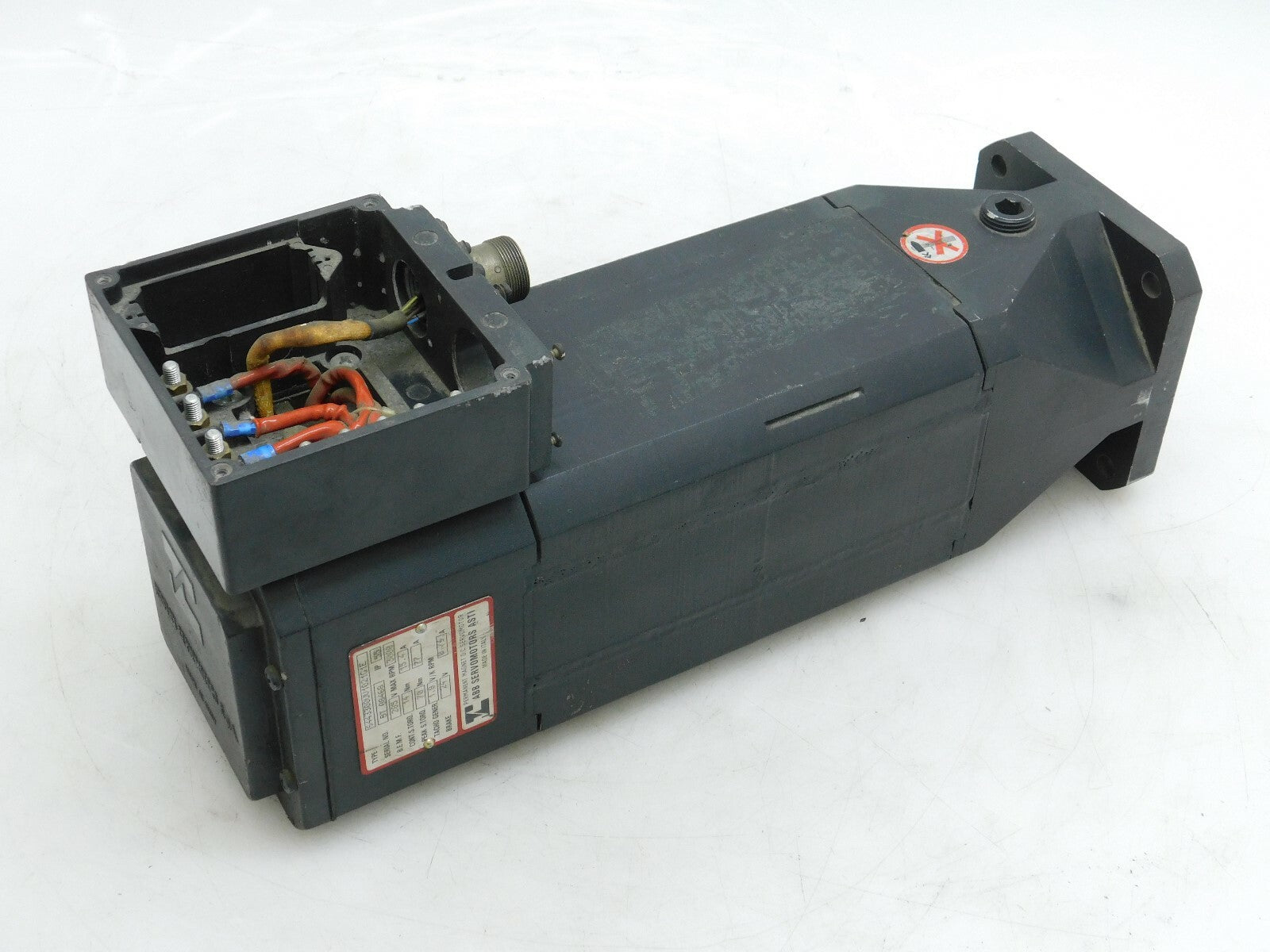 Isoflux ABB Servomotor 6443300UV1021G1E  14/70Nm  15,4/77A 