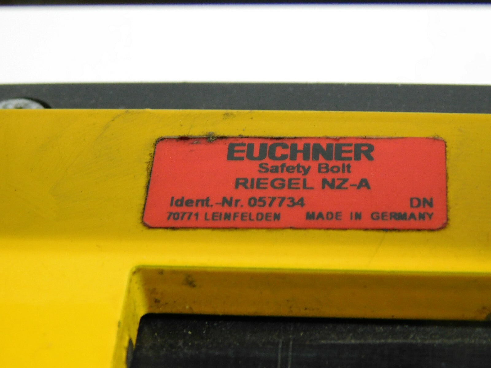 EUCHNER Safety Switch NZ1VZ-2121E-M  RIEGEL NZ_A ca.10 Meter