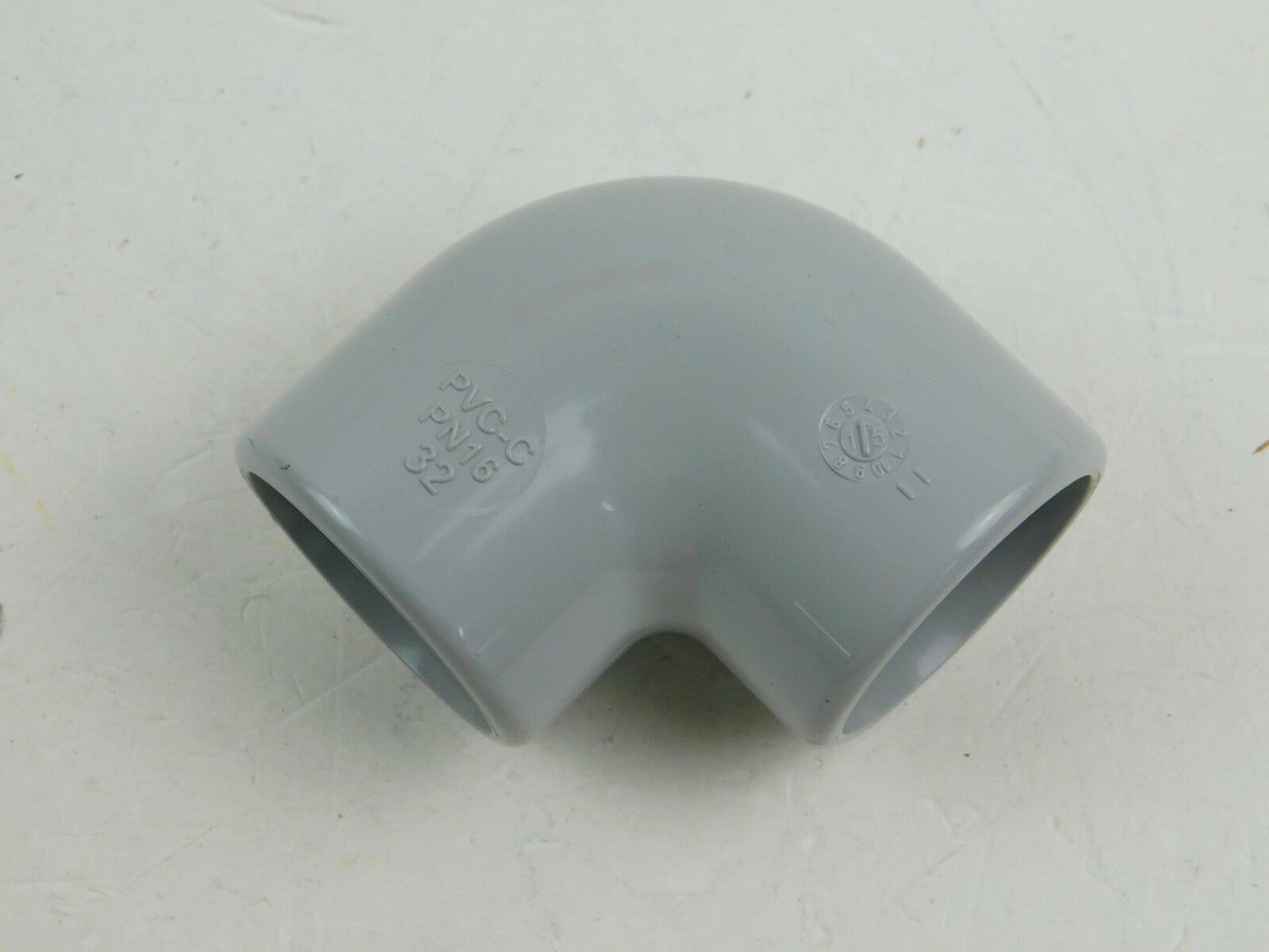 Georg Fischer Winkel 90° PVC-C PN16  32      **  28 Stück ** 
