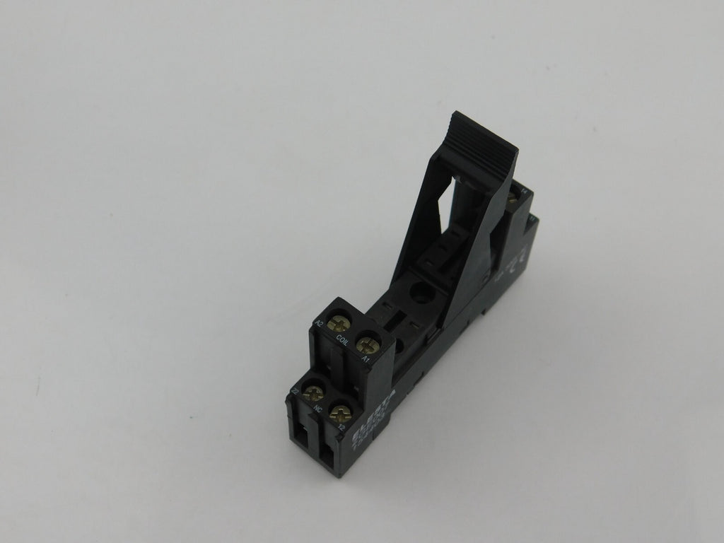 ELESTA ZGE007 154403 12A 300V AC