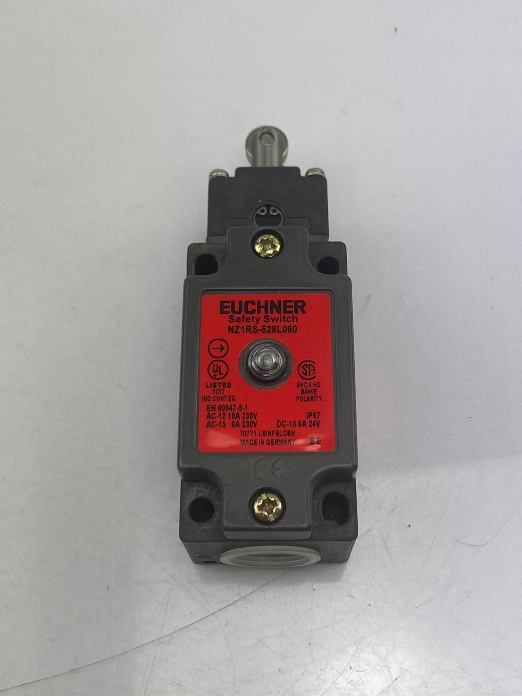 EUCHNER Safety Switch NZ1RS-528L060