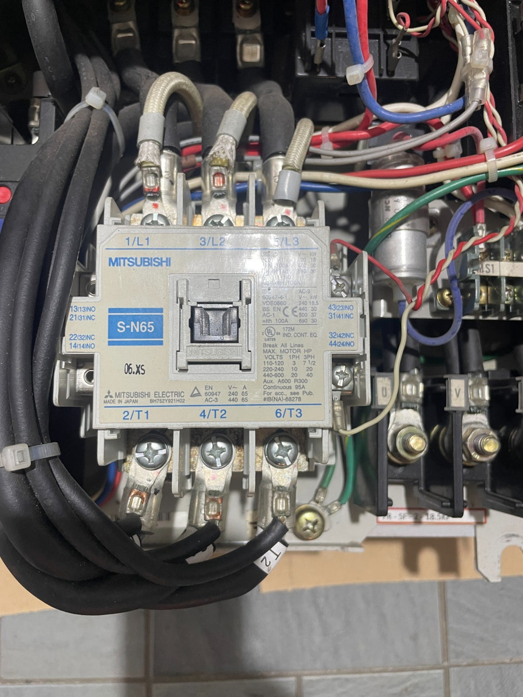 Mitsubishi FREQROL-SF FR-SF-2-18.5KP