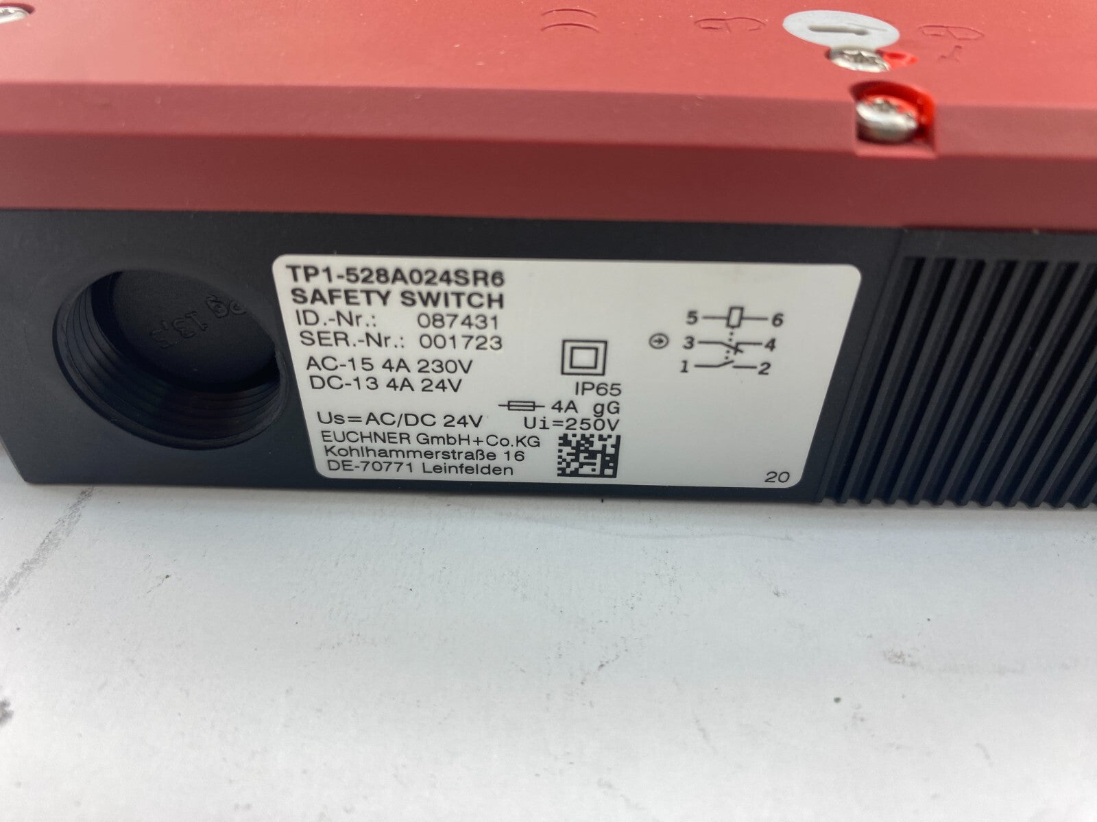 EUCHNER TP1-528A024SR6 SAFETY SWITCH