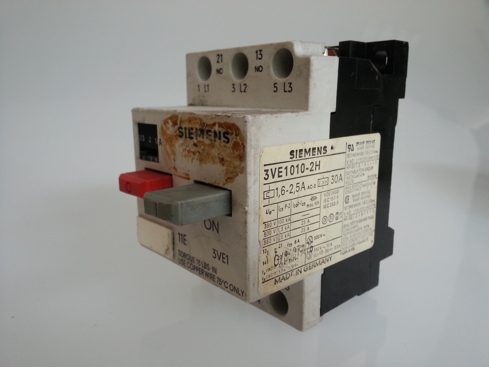 Posten SIEMENS 3VE1020-2H x3 ; 3VE1010-2E ; 3VE1010-2F; 3VE1010-2H 