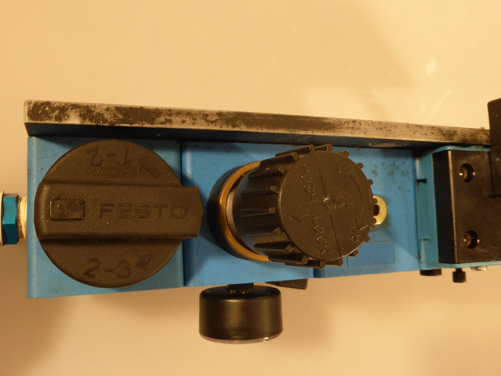 Festo Wartungseinheit LR-1/2-S-7-B usw...