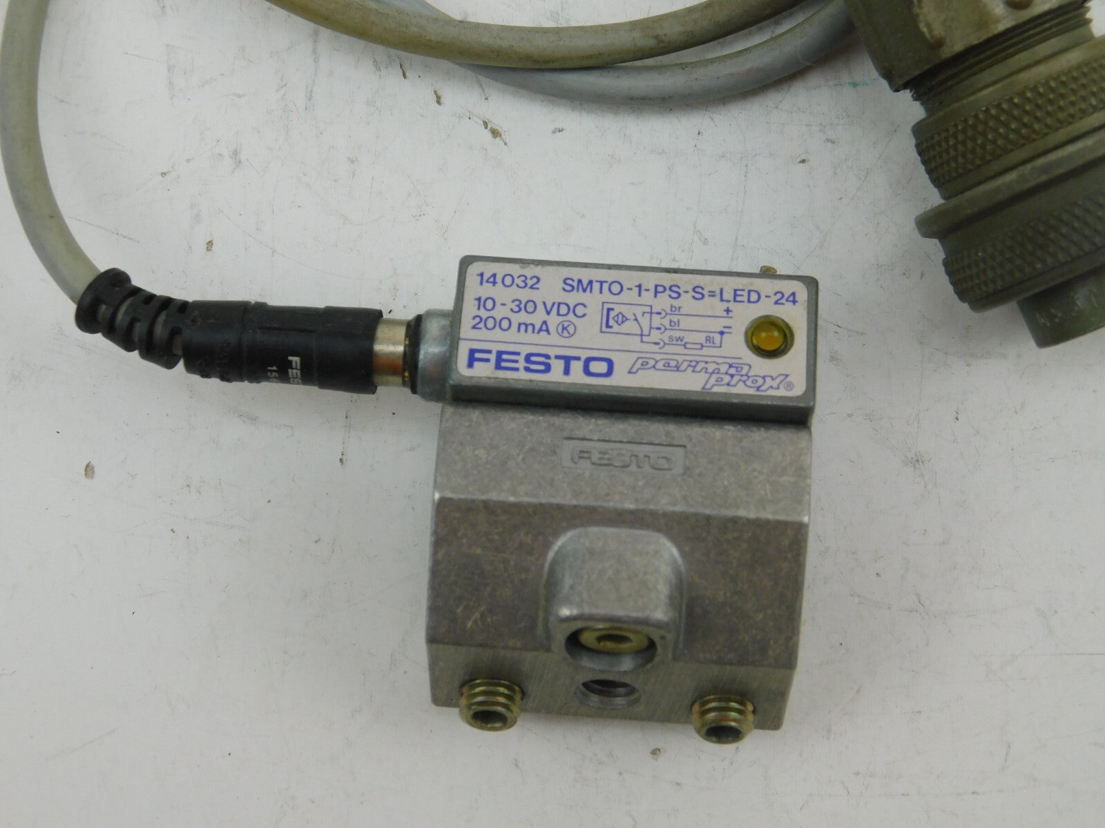 FESTO 14032 SMTO-1-PS-S=LED-24 10-30 VDC 200 mA