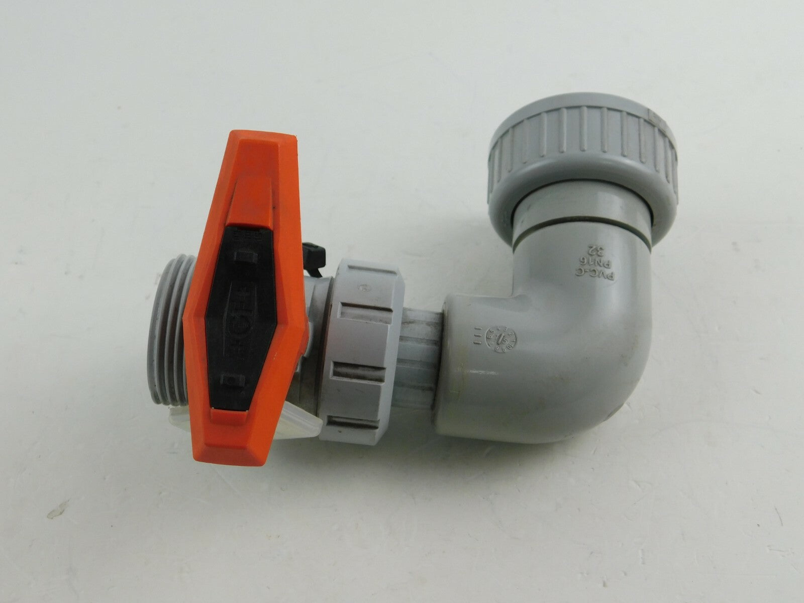 Georg Fischer Kugelhahn Typ 546 DN10 - 15 PVC-C + Bogen 90°   