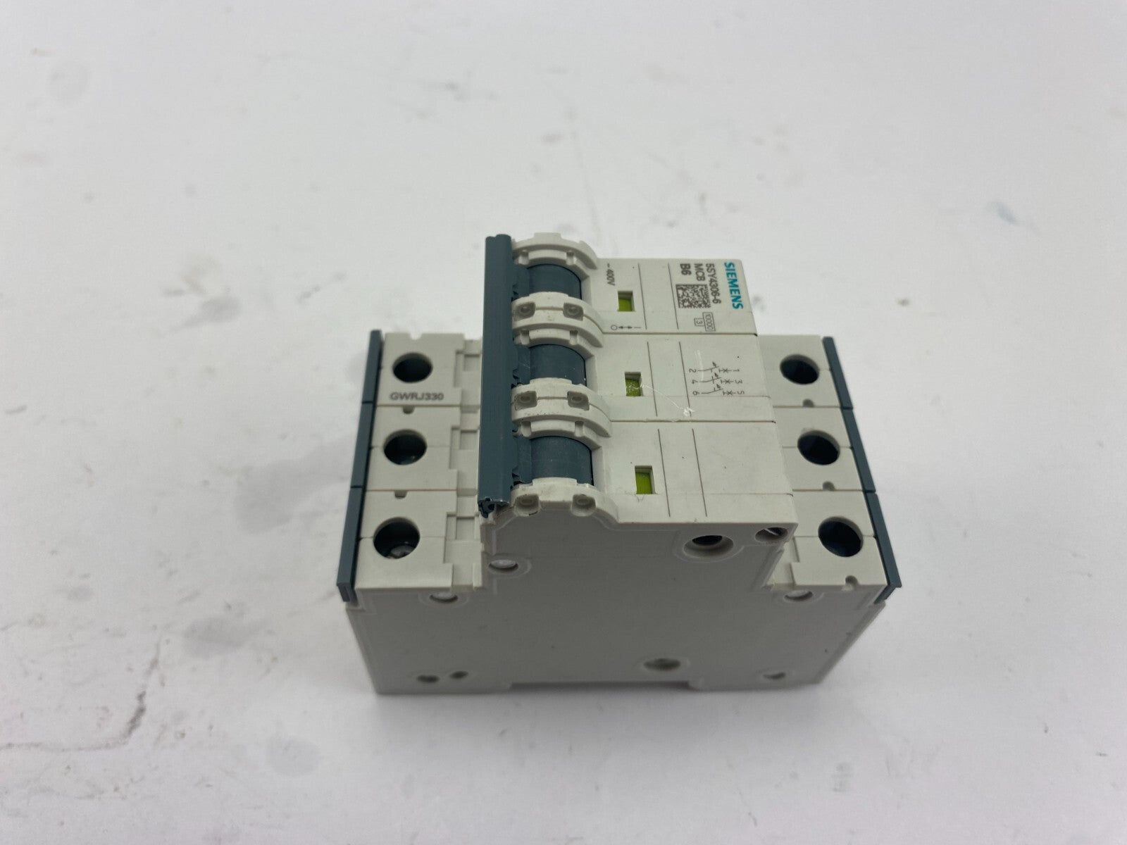 SIEMENS 5SY4306-6 MCB B6 400V