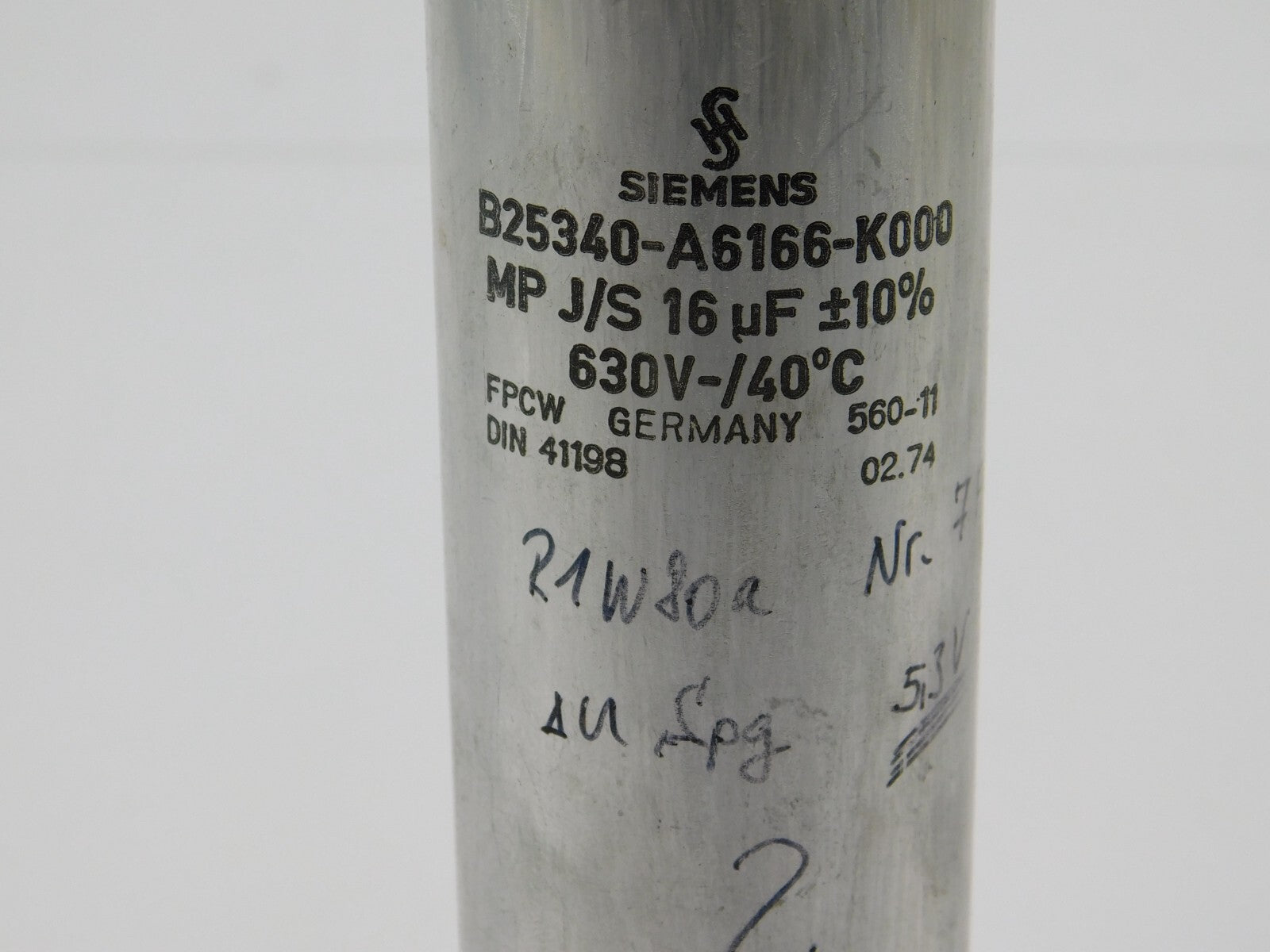 SIEMENS B25340-A6166-K000 MP J/S 16 µF+-10% 630V -/40°C