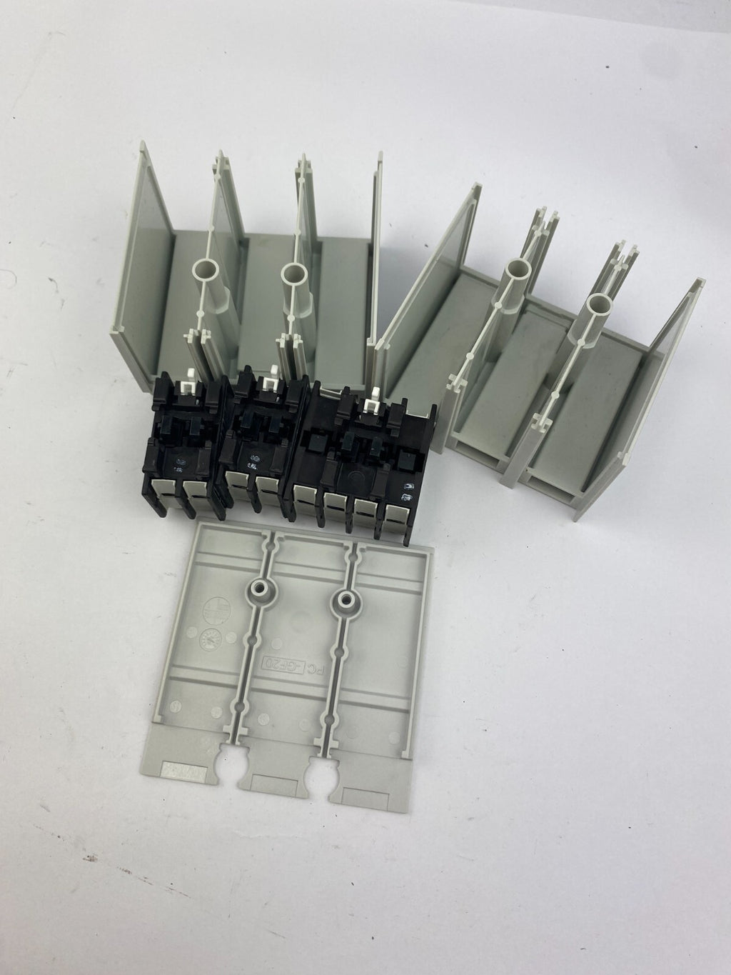 POSTEN..EATON DIL M150-XHI11 +DIL M150-XHI31 XTCEXFBG31+MOELLER NZM1-XKSA
