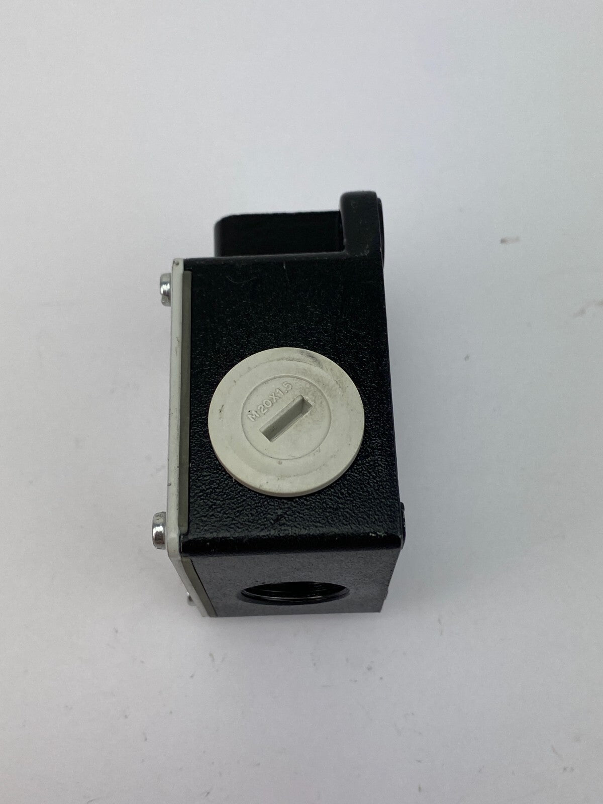 SIEMENS 3SE2 100-0A 500V AC15 230V 6A 6kV
