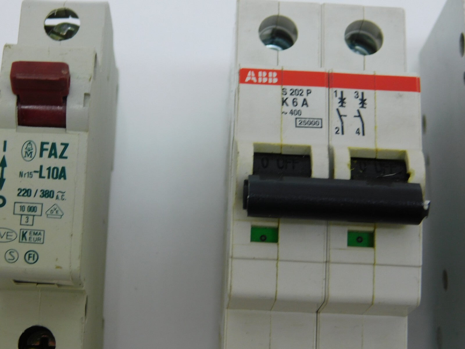 Posten Legrand 058 28 ABB S202 P K 6 A Moeller FAZ L10A Siemens 5SX2 Schneider