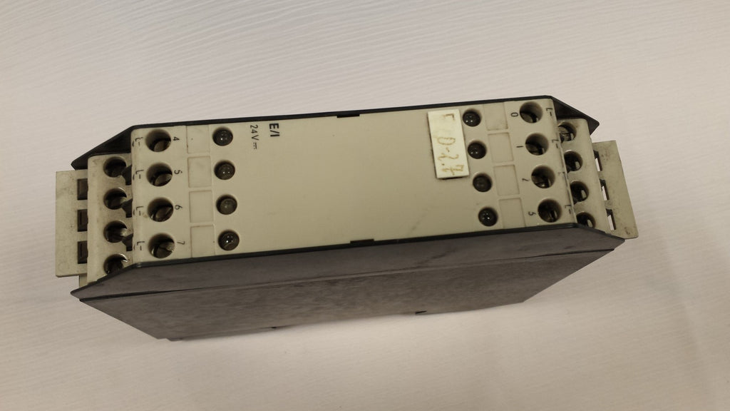 Siemens Simatic S5-110 6ES5 400-7AA13 // 6ES5400-7AA13 // 6ES54007AA13