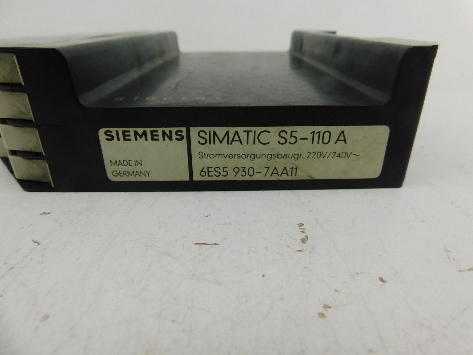 Siemens  Simatic S5- 110A 6ES5 930-7AA 11